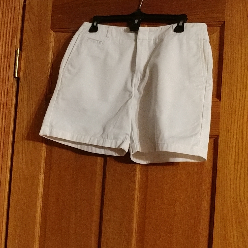 Woman's Dockers Petite Shorts